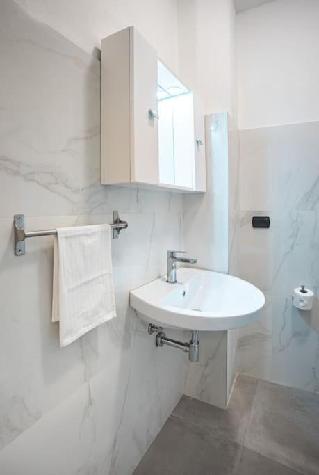 Al Torrente Apartment Monza - Milano + Free Wifi Seveso Exteriör bild